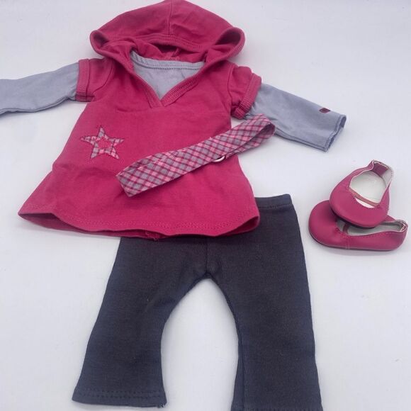 Retired Star Hoodie Outfit - Picture 2 of 5